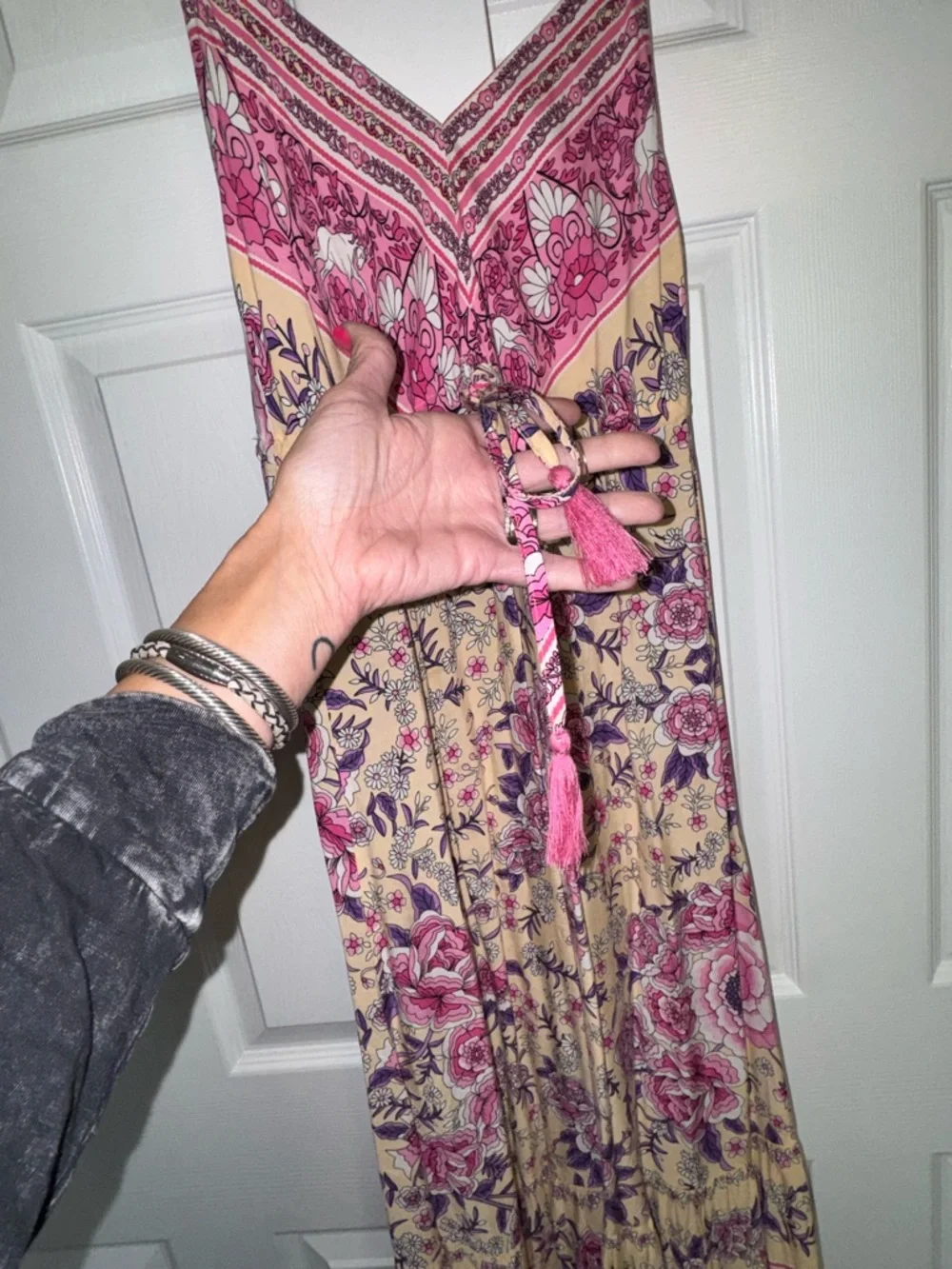 Rusttydustty Floral Boho Maxi Dress Pink Beige V-Neck Tassel Tie Size S - Picture 3 of 9